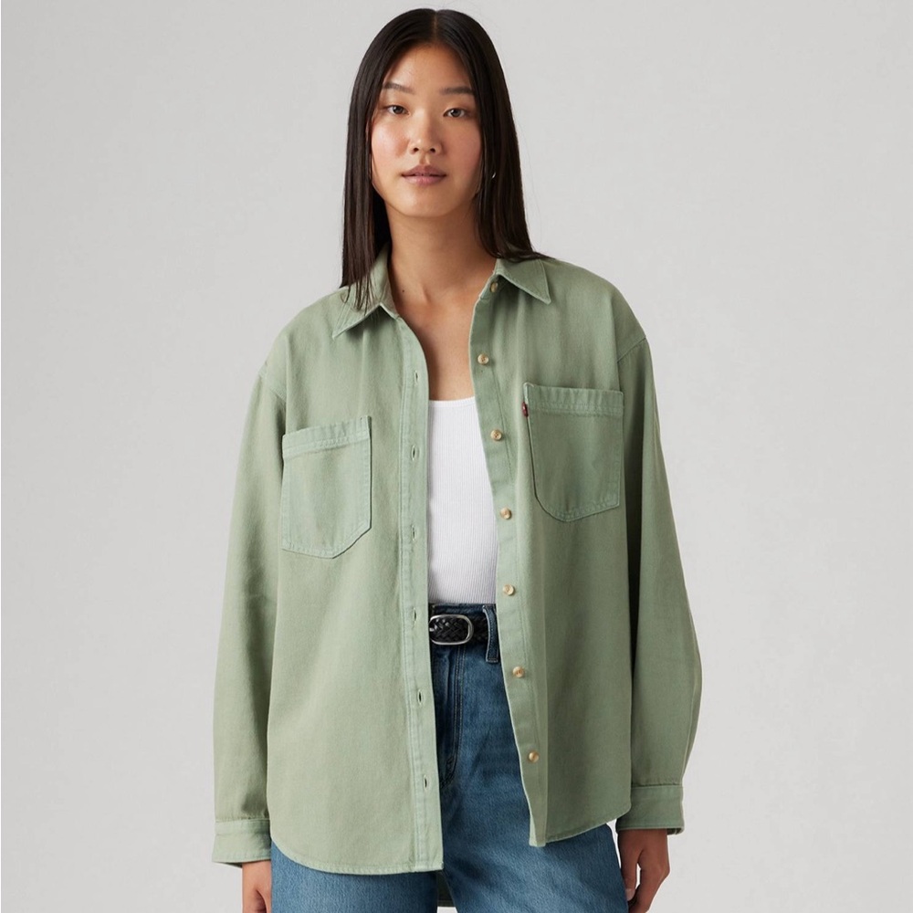 Levi’s Iris Overshirt. Sage Green. L. Like new condition